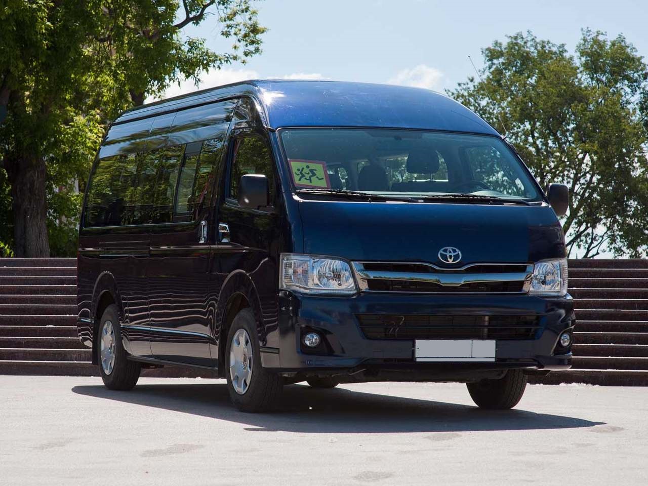 Заказ и аренда Toyota Hiace с водителем в Астрахани - Тк-Астрахань